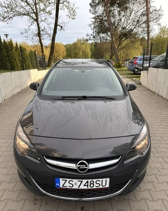 Opel Astra cena 25900 przebieg: 177500, rok produkcji 2015 z Szczecin małe 79